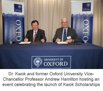 Dr. Kwok and former Oxford University Vice-Chancellor Professor Andrew Hamilton hosting an event celebrating the launch of Kwok Scholarships